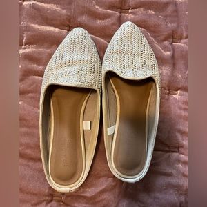 Universal Threads mules